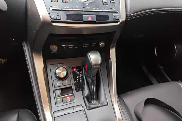 Used Lexus NX 2017 300h Front-Drive FENGSHANG Edition
