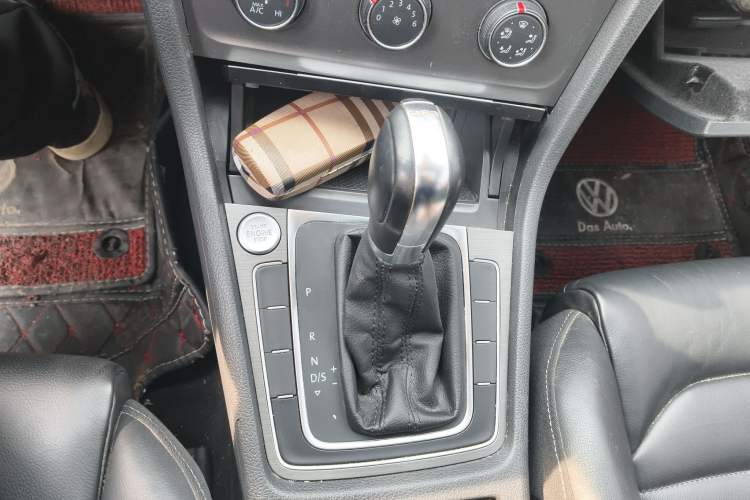 Used Volkswagen Golf 2016 230TSI Automatic Luxury Version