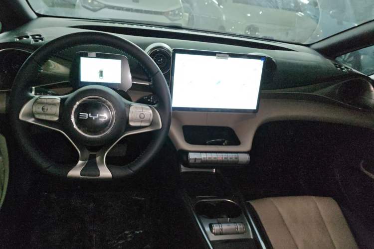 Used BYD Dolphin 2025 420km Free Edition
