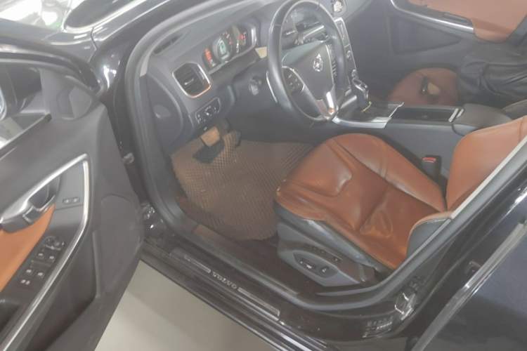 Used Volvo V60 2014 T5 Zhiya Edition Driver Seat