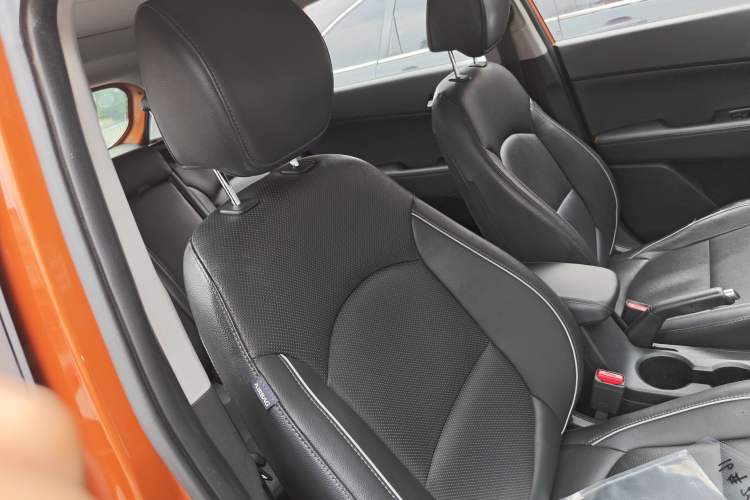 Used Hyundai ix25 2015 1.6L Automatic Two-Wheel Drive Smart GLS Trim Right Front Seat