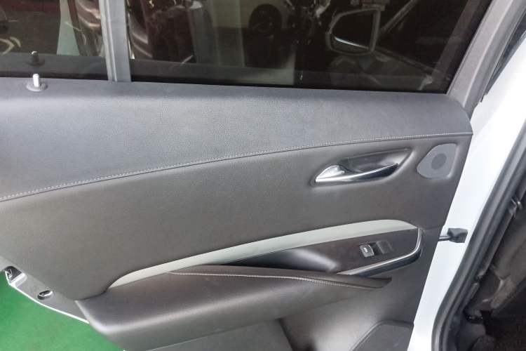 Used Cadillac XT4 2018 28T Two-Wheel Drive Leading Version