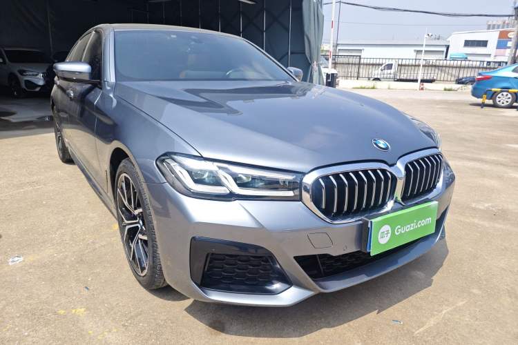 Used BMW 5 Series 2021 530i M Sport Package Front Right 45 Deg