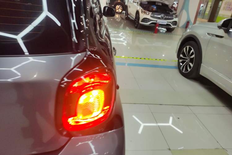 Used smart forfour 2018 1.0L 52kW Passion Edition