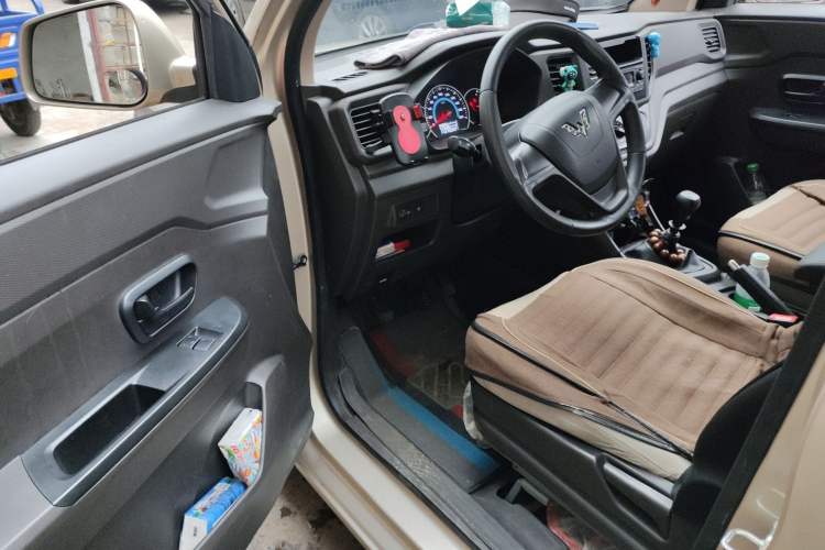 Used Wuling Hongguang V 2021 1.5L Enjoyment Edition LAR Driver Seat