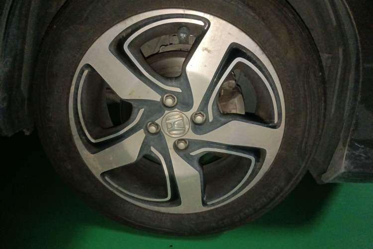 Used Honda Gienia 2017 1.5L CVT Fashion Edition Right Front Wheel Hub