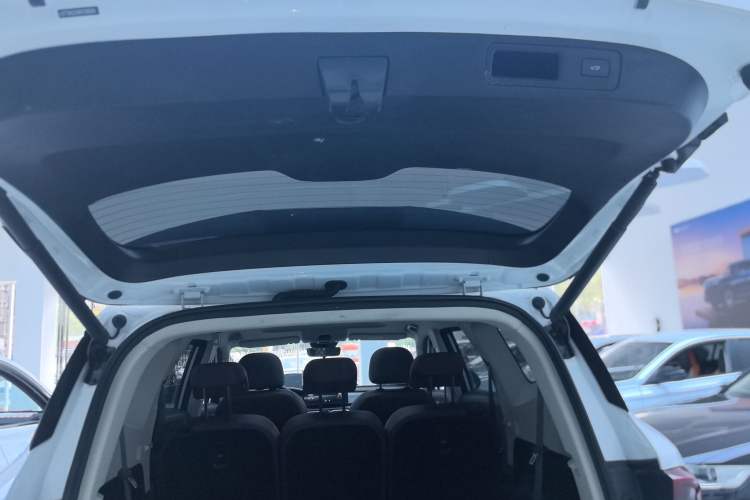 Used Geely Auto Haoyue 2022 1.8TD Automatic Prestige 7-Seater
