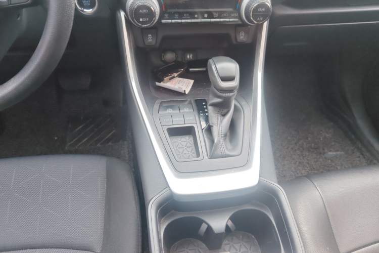 Used Toyota RAV4 2021 2.0L CVT Two-Wheel Drive Fashion Edition
