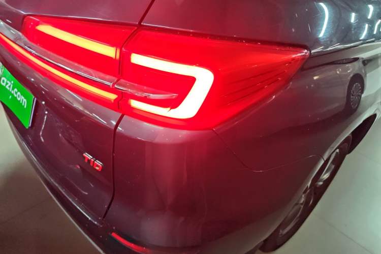 Used BYD Song 2019 1.5TI Automatic Smart Connect Luxe Version Right Rear Taillight