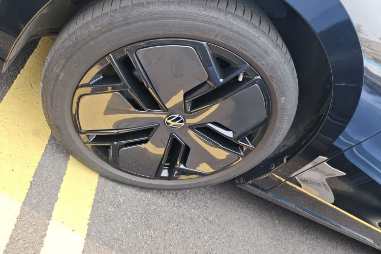 Used Volkswagen Passat 2025 Pro 380TSI Starry Dragon Luxury Edition Left Front Wheel Hub