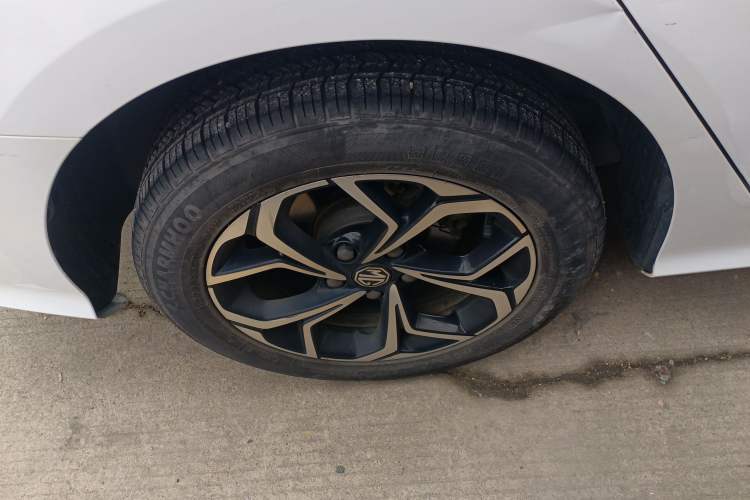 Used MG 5 2022 180 DVVT CVT Youth Style Edition
