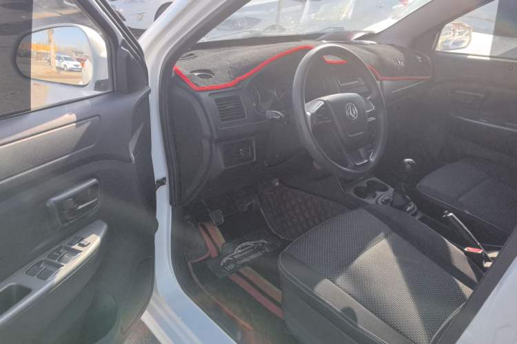 Used Dongfeng Fengon 330 2019 1.5L Manual Practical II China VI