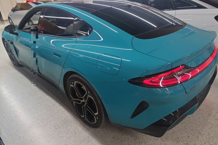 Used Xiaomi Auto SU7 2024 Four-Wheel Drive Ultra-Long Range Advanced Intelligent Driving Max Edition