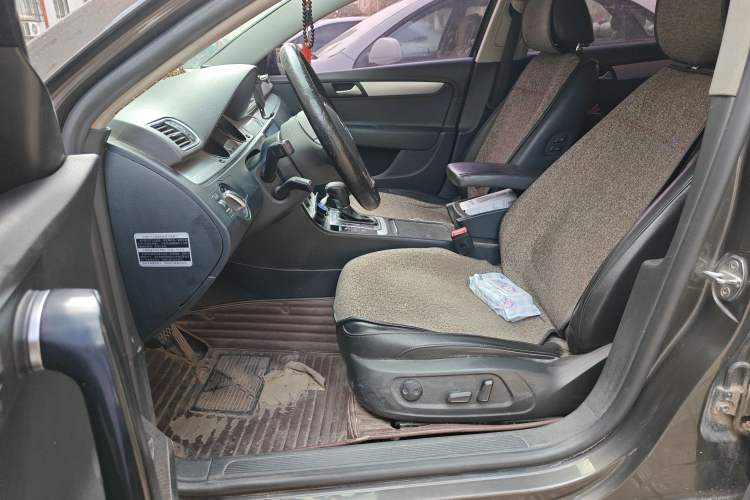 Used Volkswagen Magotan 2015 1.8TSI Comfort Model Left Front Seat