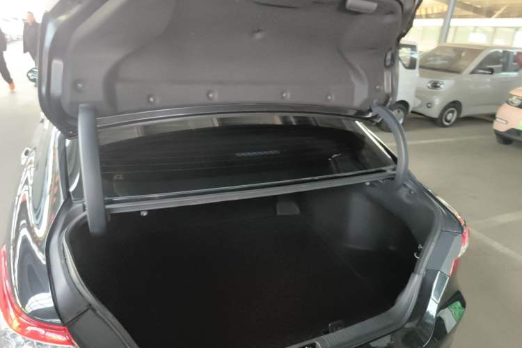 Used Toyota Camry 2019 Revised Version 2.0G Luxury Edition