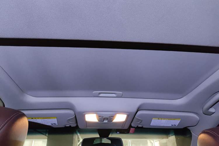 Used Infiniti QX50 2013 2.5L Two-Wheel-Drive Elegant Edition Headliner