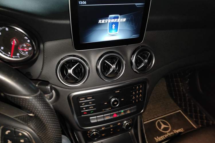 Used Mercedes-Benz GLA 2018 GLA 200 Sport Edition Audio And AC Panel