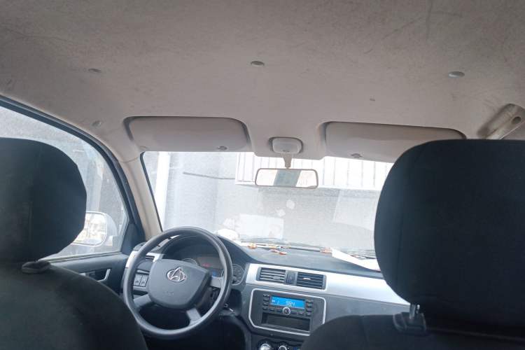 Used CHANGAN KAICHENG Shenqi F30 2019 1.5L Comfort Edition China VI Dual-Cab Long Wheelbase DAM15KL Headliner