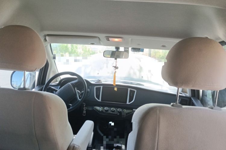 Used FORTHING Lingzhi 2023 M5L 1.6L Base Model 5 Seats
