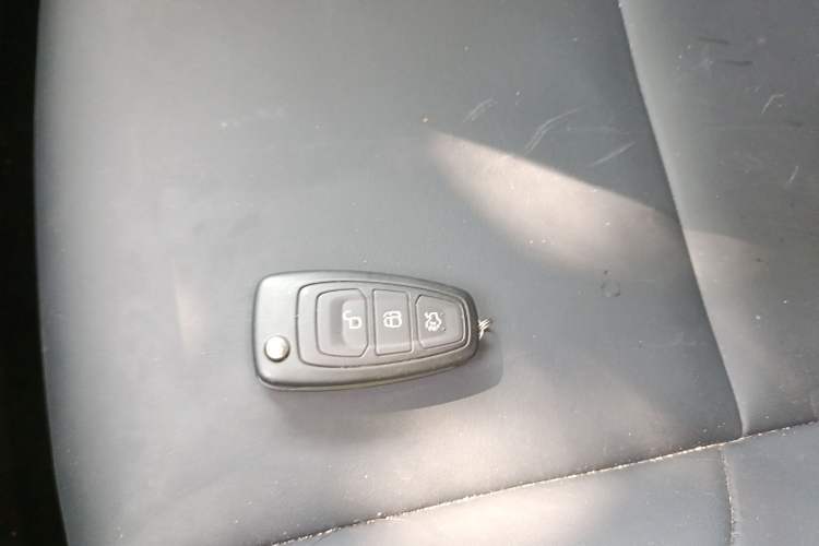 Used Ford Focus 2017 Hatchback 1.6L Automatic Comfort Plus SmartDrive Edition Vehicle Key