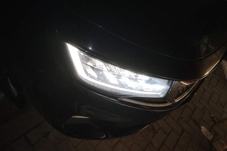 Used Geely Auto Haoyue 2022 1.8TD DCT Luxury 7-Seater Right Front Headlight