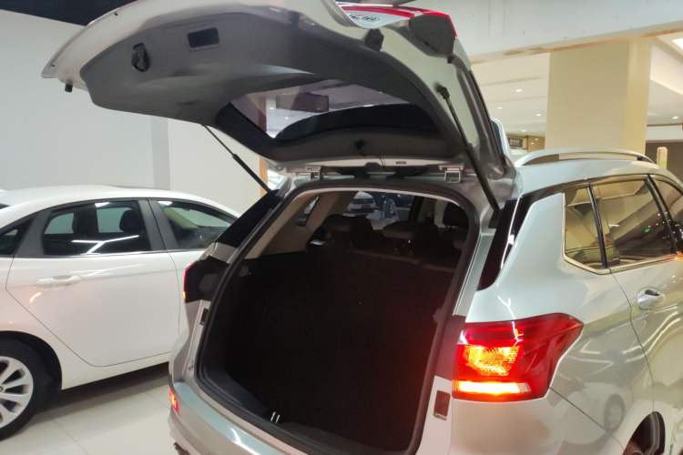 Used Haval H6 Coupe 2020 SmartConnect Edition 1.5T Automatic Two-Wheel Drive Luxury SmartConnect Model Trunk