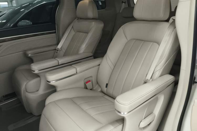 Used GAC Trumpchi M8 2018 320T Luxury Edition
