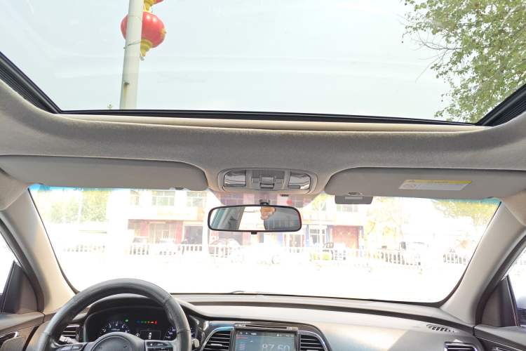 Used Kia K4 2014 1.8L Automatic DLX Headliner