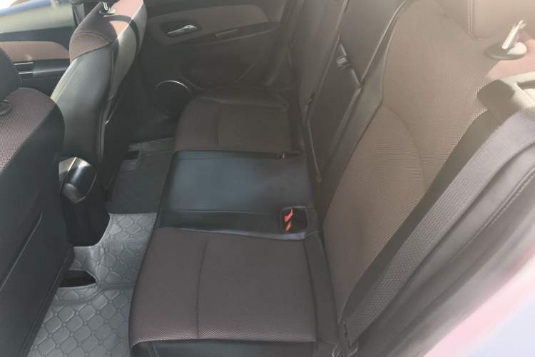 Used Chevrolet Cruze 2013 Hatchback 1.6L Automatic Luxury Model
