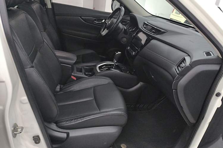 Used Nissan X-Trail 2019 2.0L CVT Smart Connect Comfort Edition 2WD
