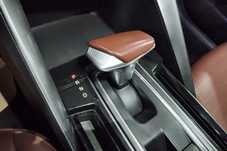 Used Kia Sportage R 2021 Ace 2.0L Splendid Edition Gear Lever