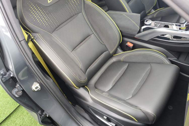 Used Geely Auto Monjaro S 2021 2.0TD Automatic Two-Wheel Drive Lightning Edition
