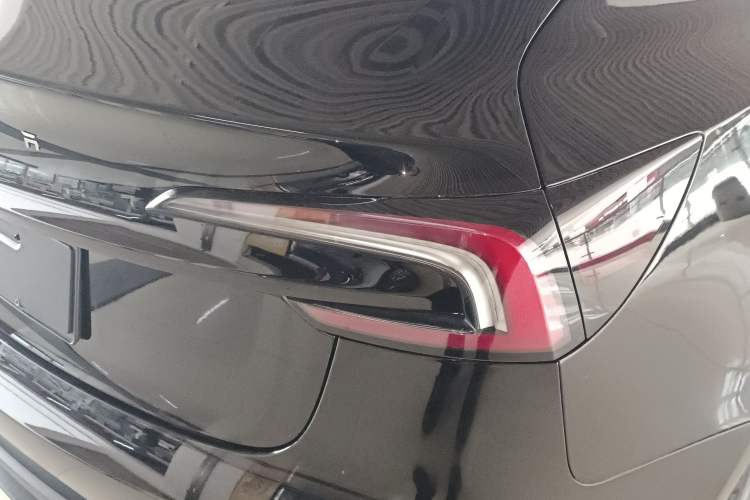 Used Tesla Model 3 2023 Rear-Wheel-Drive Version
