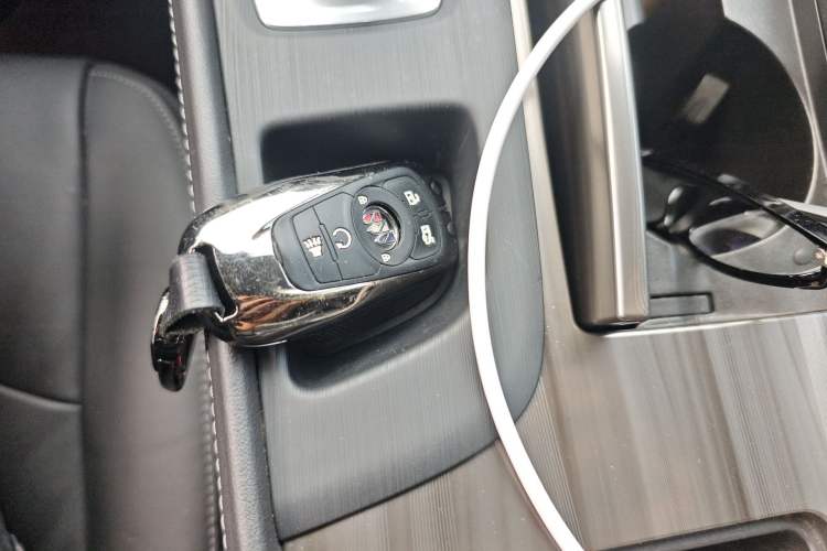 Used Buick LaCrosse 2022 652T Luxury Version Vehicle Key