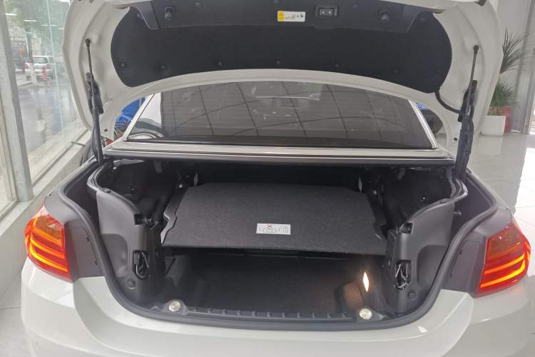 Used BMW 4 Series 2016 430i Convertible Design Package Trunk