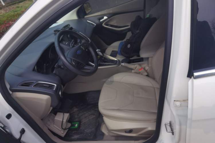 Used Ford Focus 2015 Sedan EcoBoost 180 Automatic Flagship Model
