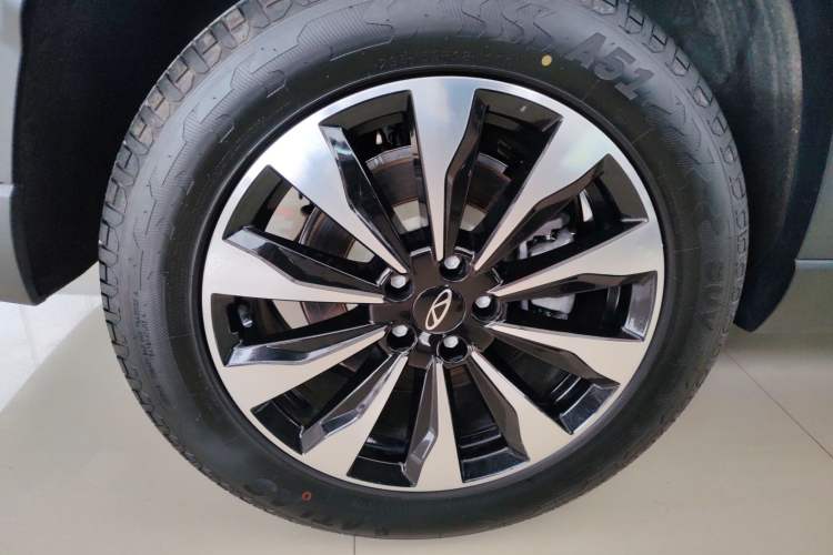 Used Chery Tiggo 8 PLUS 2025 290TGDI DCT Prestige 5-Seater