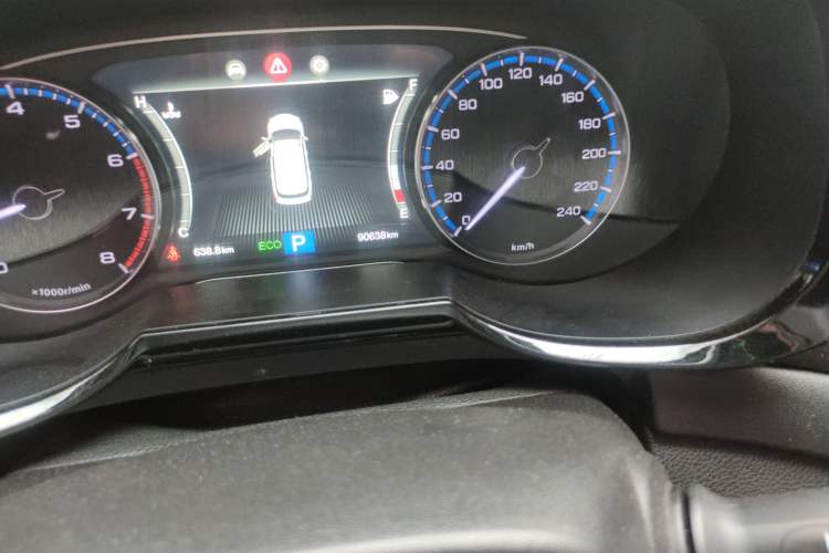 Used GAC Trumpchi GS7 2017 280T Two-Wheel Drive Luxury Model Odometer Close Up