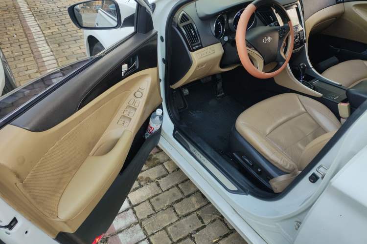 Used Hyundai Sonata 2013 2.0L Automatic Luxury Edition
