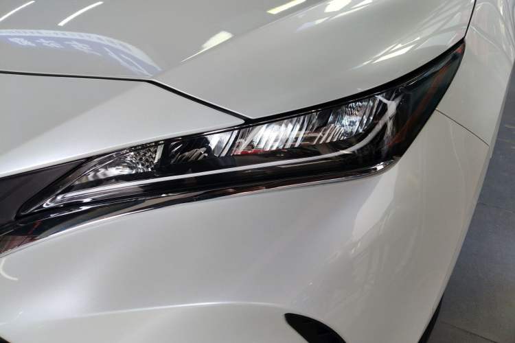 Used Toyota Harrier 2023 2.0L CVT Two-Wheel Drive Entry Version
