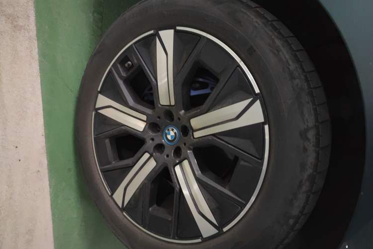 Used BMW iX 2023 xDrive40