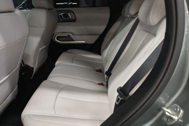 Used Formula Leopard Titanium 3 2025 501 km All-Wheel Drive Intelligent Driving Max Edition