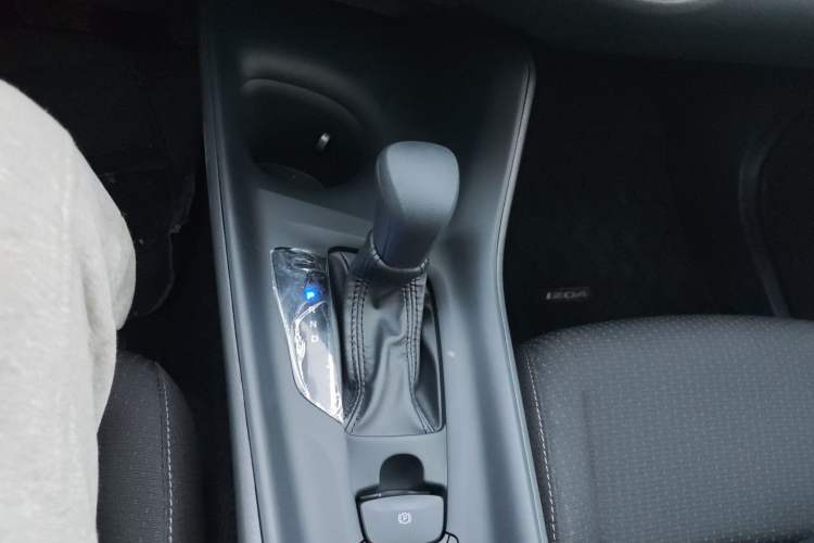 Used Toyota IZOA 2021 2.0L Enjoy Edition
