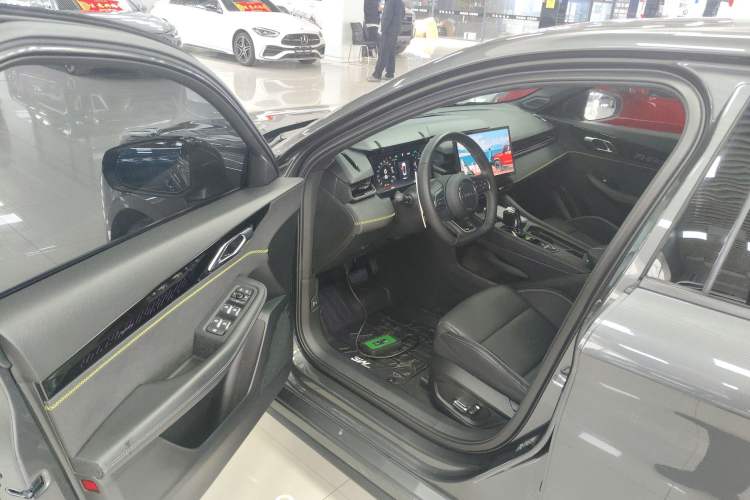 Used Lynk & Co 03 2023 1.5TD DCT JingPro
