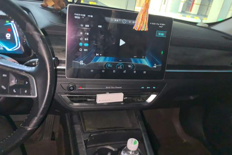 Used BYD Qin Pro New Energy 2018 DM 1.5TI Automatic Smart Connect Elite Model Audio And AC Panel