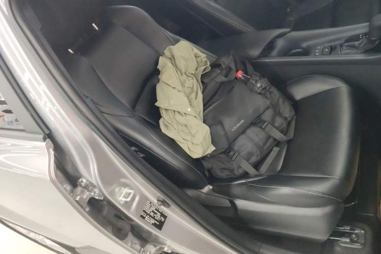 Used Toyota IZOA 2021 2.0L Enjoy Edition Right Front Seat