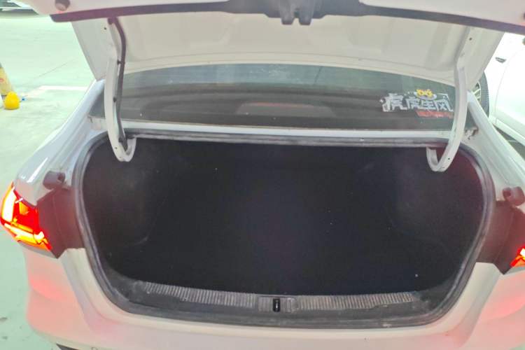 Used Roewe i5 2021 Revised Version 1.5L CVT Diamond Edition