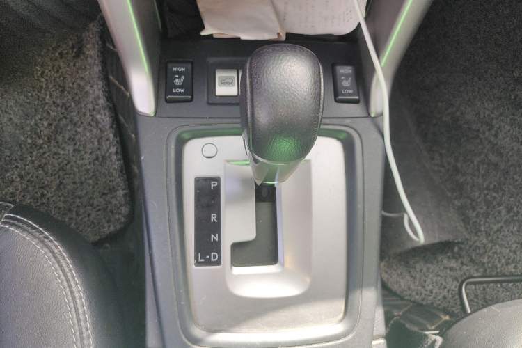 Used Subaru Forester 2014 2.5i Automatic Elite Edition Gear Lever