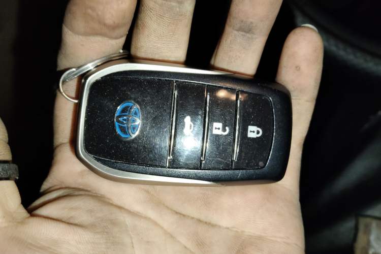 Used Toyota Corolla 2016 Dual-Engine 1.8L E-CVT Elite Edition