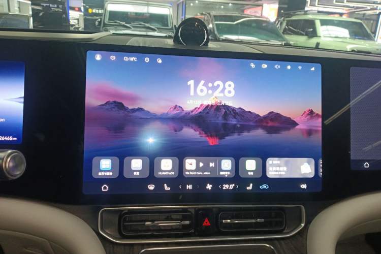 Used Hima AITO M9 2024 All-Electric Ultra Version 100 kWh 6-Seater Model Audio And AC Panel